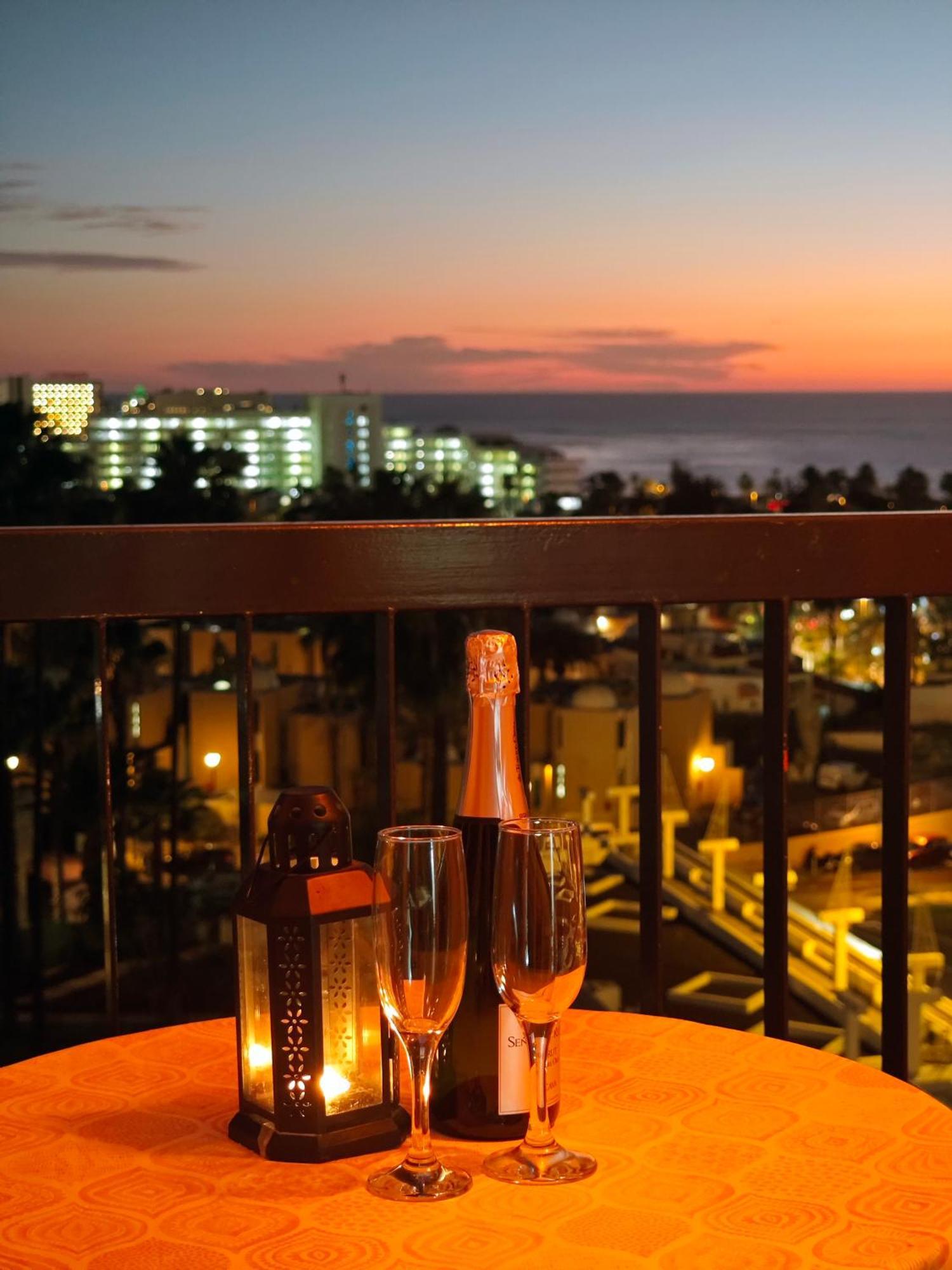 Blanco&Azul - Comfortable Ocean View Apartment Next To The Beach Playa de las Americas  Exterior photo